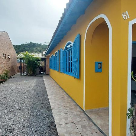 Casa 300M Da Praia Com Lindo Jardim! Florianopolis Bagian luar foto